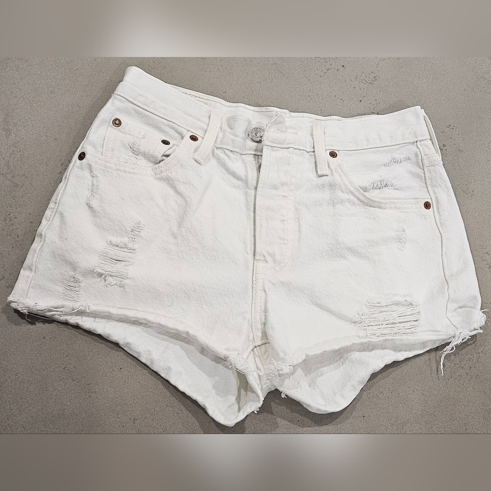 Levis short